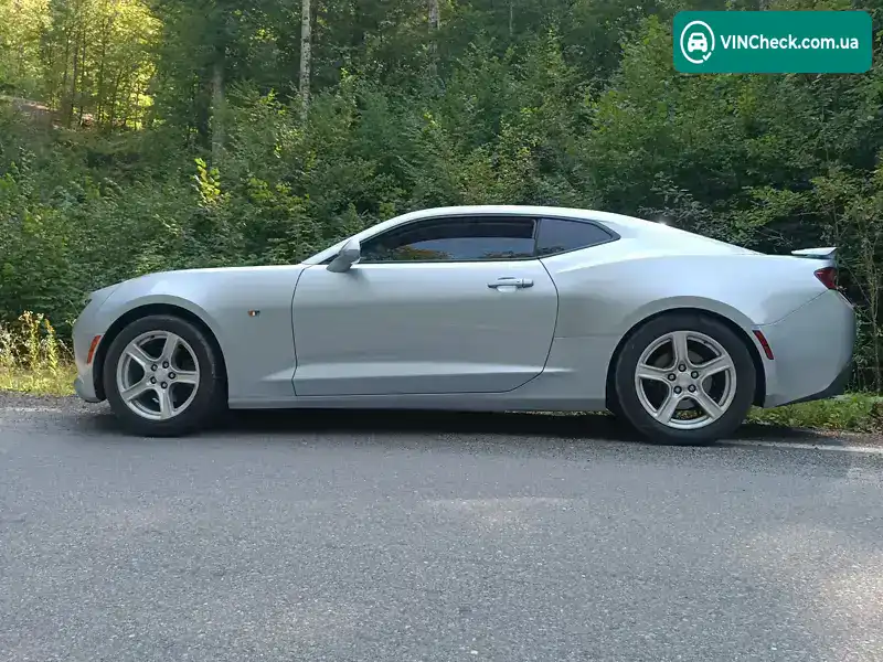 Chevrolet Camaro 2017, фото з оголошення 2 з 6, VIN 1G1FB1RS9H0211264