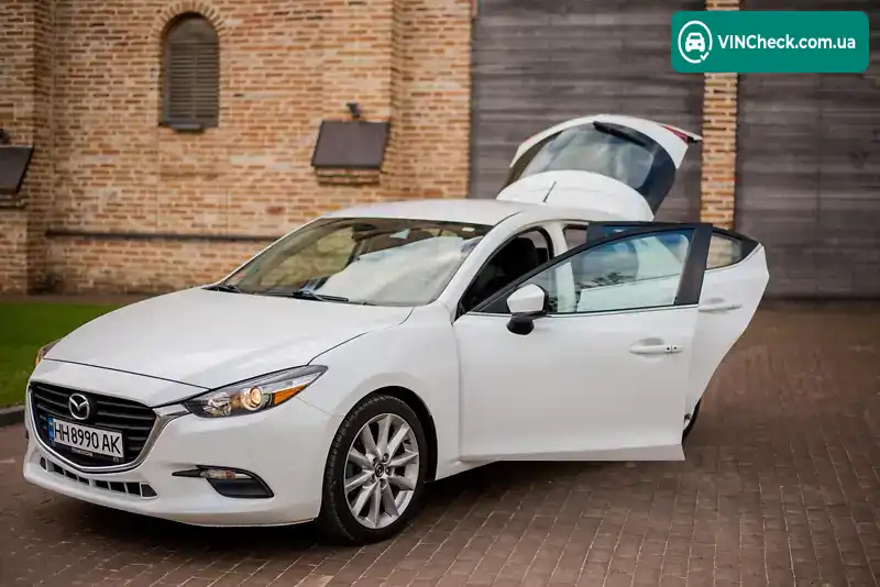 Mazda 3 2017, фото з оголошення 1 з 12, VIN 3MZBN1L73HM134094
