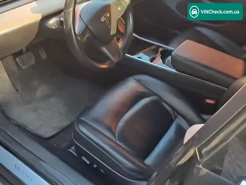 Tesla Model 3 2018, фото з оголошення 2 з 18, VIN 5YJ3E1EA2JF013423