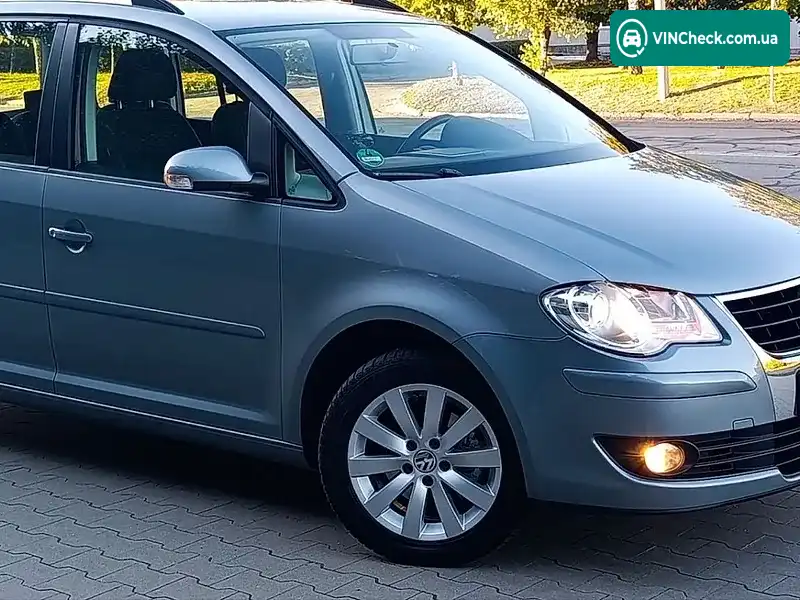 Volkswagen Touran 2010, фото з оголошення 1 з 20, VIN WVGZZZ1TZ9W102700