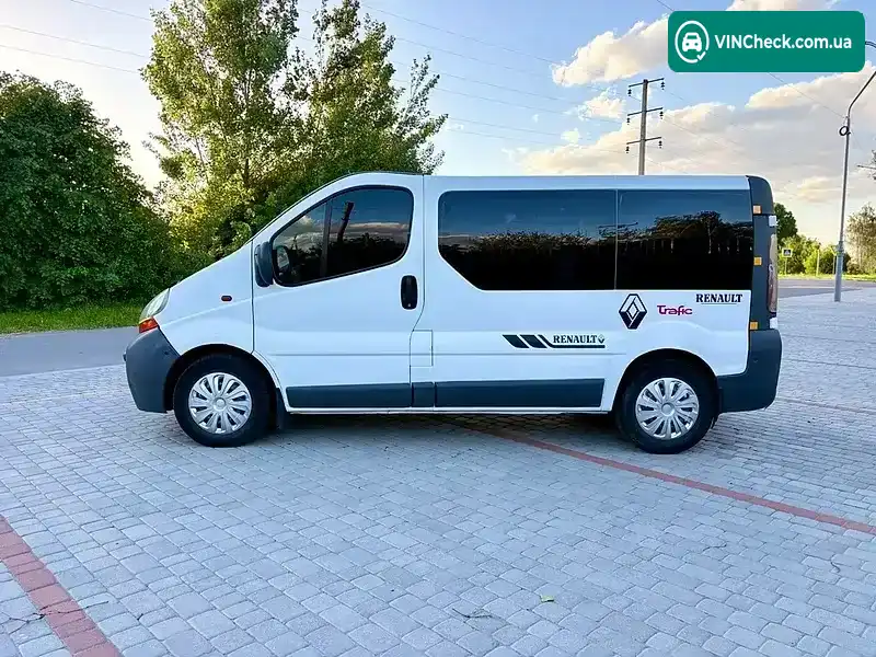 Renault Trafic 2002, фото з оголошення 2 з 19, VIN VF1FLABA52V115992