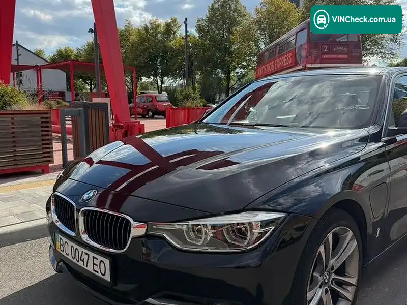 BMW 3 Series 2018, фото з оголошення 2 з 20, VIN WBA8E1C59JA756906
