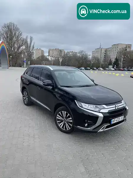 Mitsubishi Outlander 2019, фото з оголошення 1 з 20, VIN JA4AZ3A39KZ047122