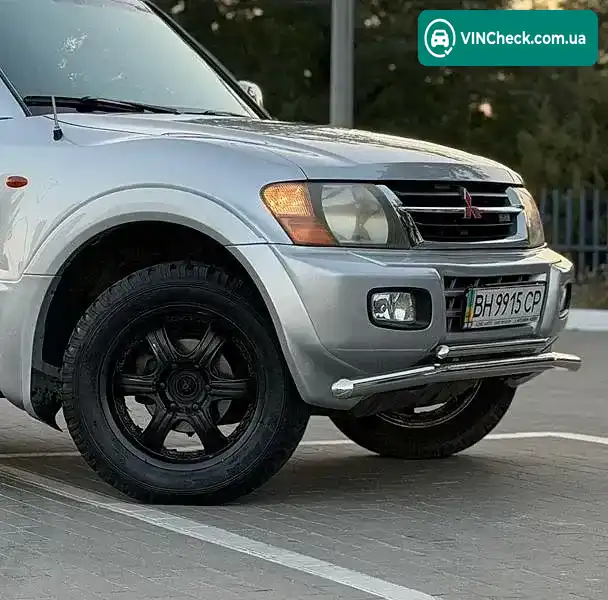 Mitsubishi Pajero 2000, фото з оголошення 2 з 20, VIN JMBLYV75W1J001765