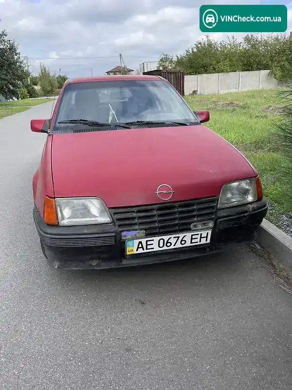 Opel Kadett 1988, фото з оголошення 2 з 14, VIN W0L000034J2647779
