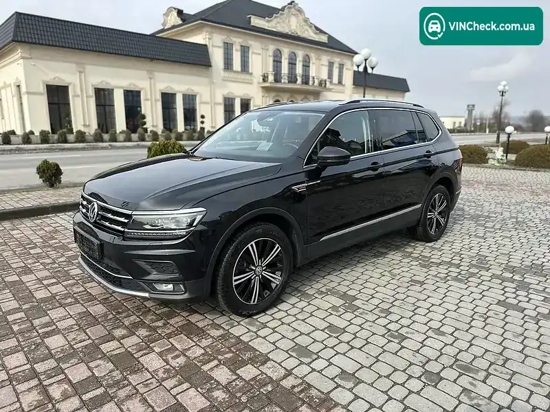 Volkswagen Tiguan 2018, фото з оголошення 2 з 20, VIN WVGZZZ5NZJM081542