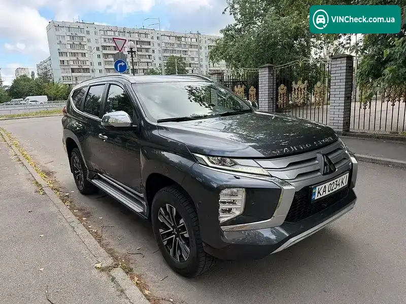 Mitsubishi Pajero Sport 2020, фото з оголошення 2 з 21, VIN MMCGUKS10LHZ00407