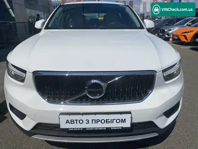 Volvo XC40 2020, фото з оголошення 2 з 21, VIN YV1XZ72VCM2437866