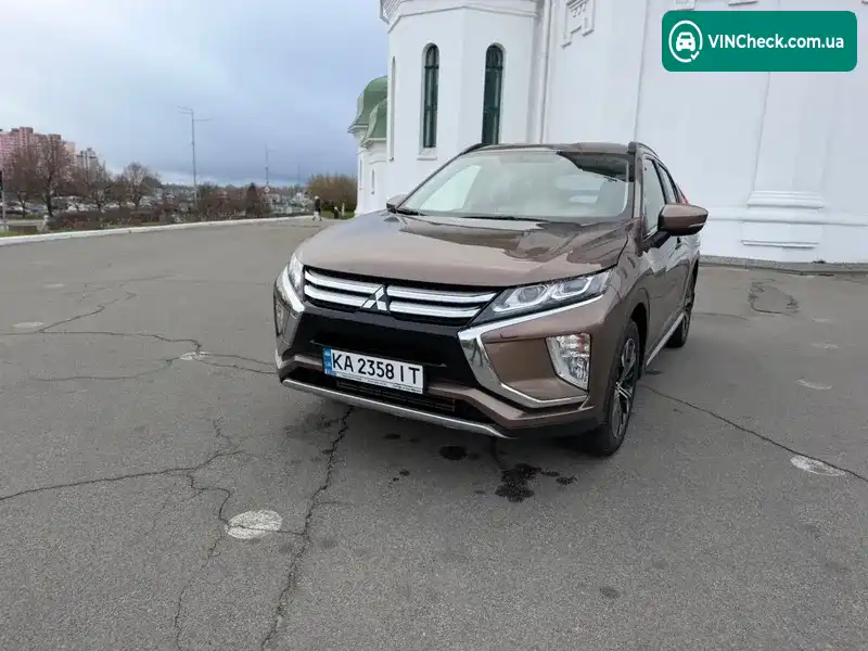 Mitsubishi Eclipse Cross 2019, фото з оголошення 2 з 20, VIN JMBXTGK1WLZ005552