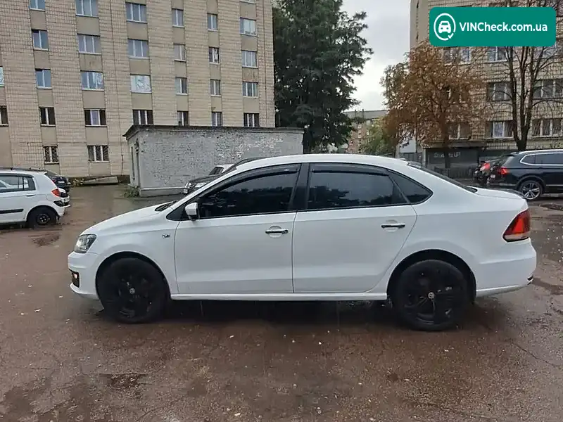 Volkswagen Polo 2017, фото з оголошення 2 з 13, VIN XW8ZZZ61ZHG051143