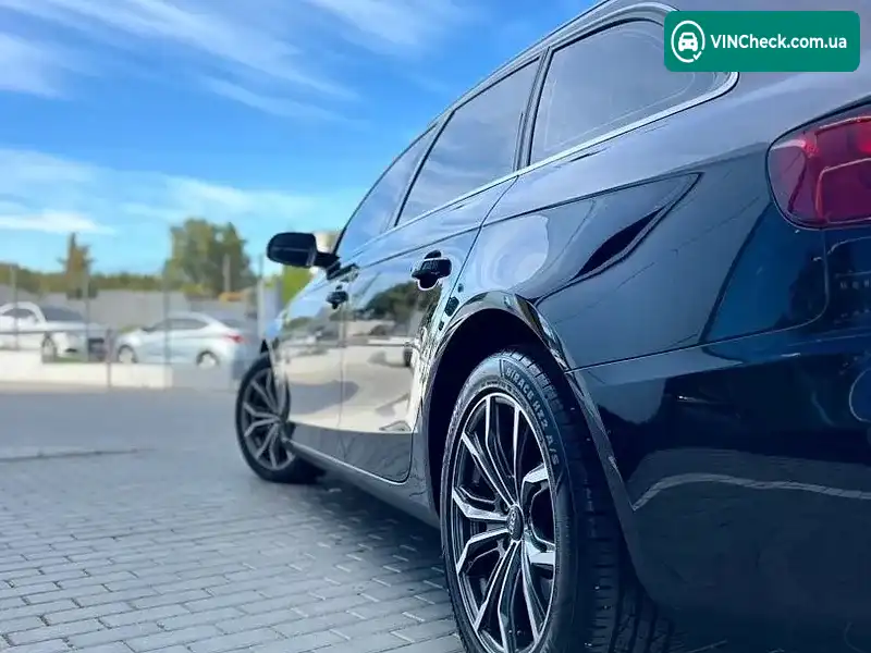 Audi A4 2010, фото з оголошення 2 з 20, VIN WAUZZZ8K2BA015570