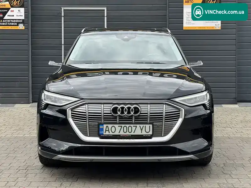 Audi e-tron 2019, фото з оголошення 2 з 21, VIN WAUZZZGE0LB013971