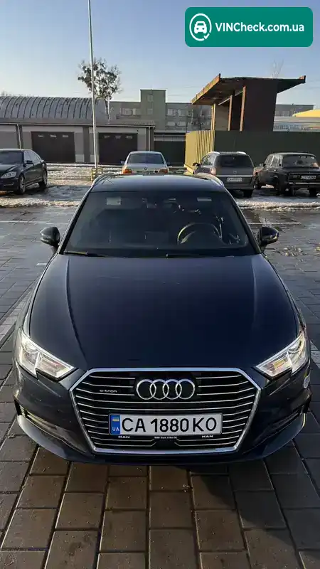 Audi A3 2018, фото з оголошення 1 з 17, VIN WAUUPBFF1JA154908