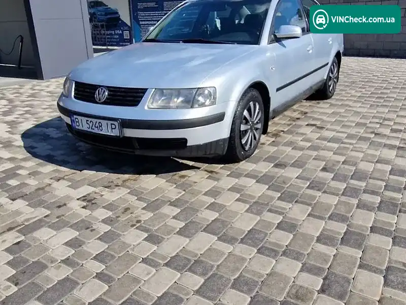 Volkswagen Passat 1998, фото з оголошення 1 з 7, VIN WVWZZZ3BZXX036147