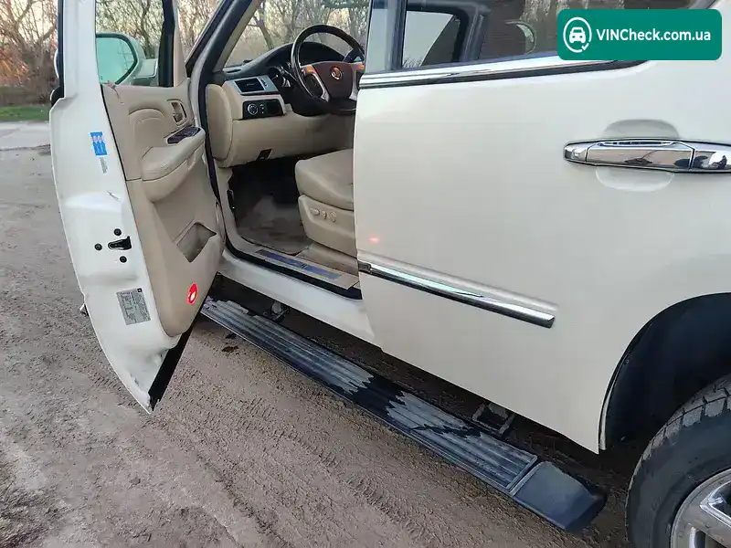Cadillac Escalade 2009, фото з оголошення 2 з 6, VIN 1GYFC43579R217547