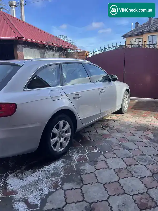 Audi A4 2008, фото з оголошення 2 з 11, VIN WAUZZZ8K49A006377