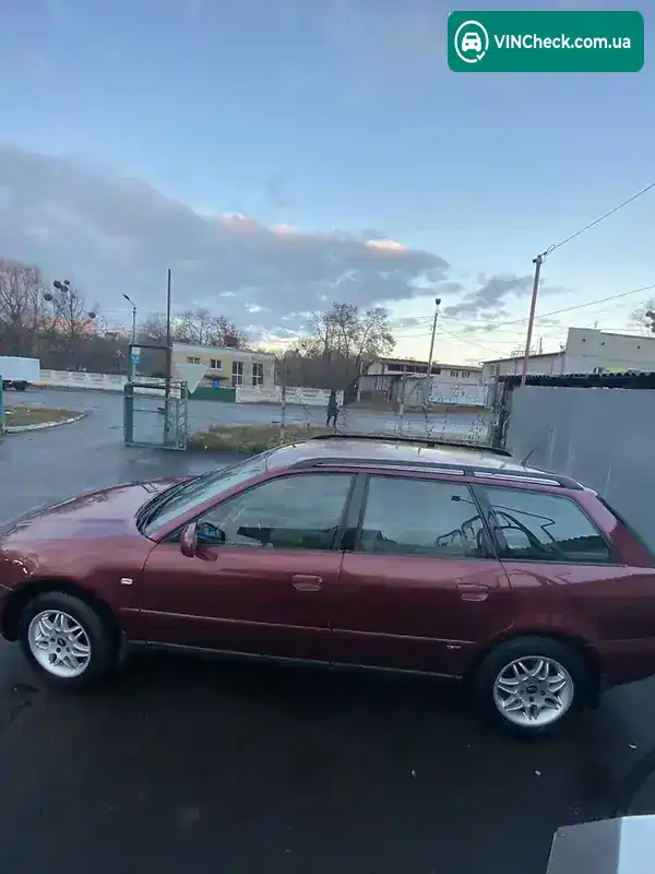 Audi A4 2001, фото з оголошення 2 з 16, VIN WAUZZZ8DZ1A109612