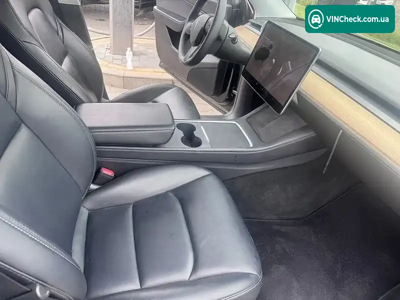 Tesla Model Y 2022, фото з оголошення 1 з 17, VIN 7SAYGDEE3NF412418