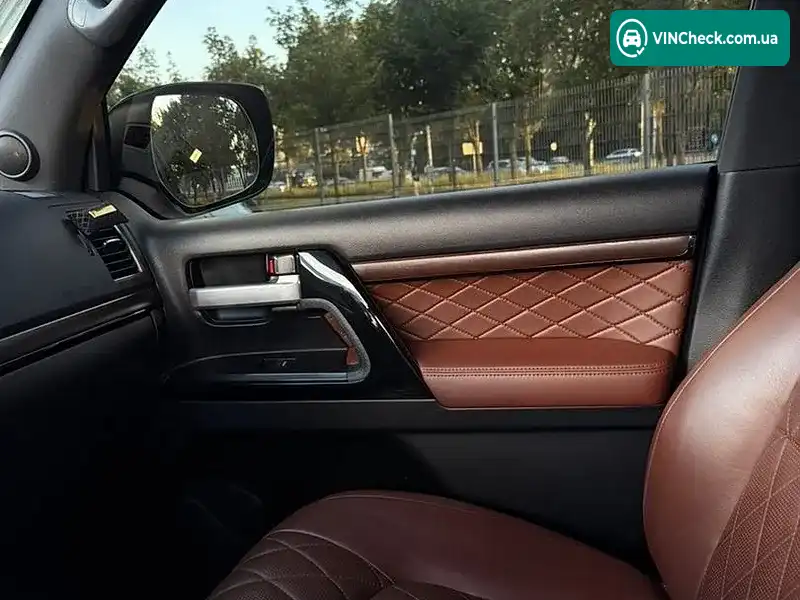 Toyota Land Cruiser 2017, фото з оголошення 2 з 6, VIN JTMCV02J404220254