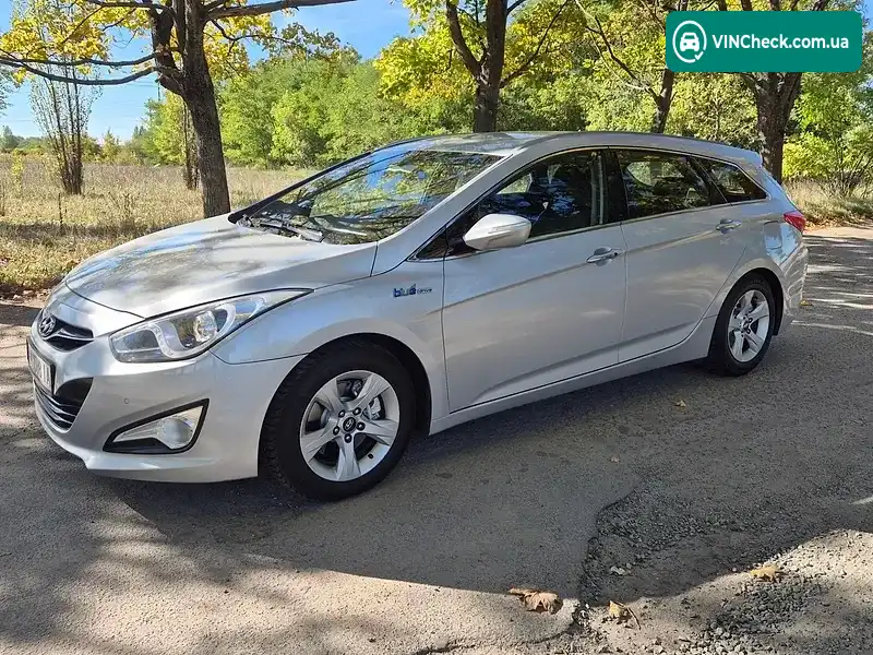Hyundai i40 2012, фото з оголошення 2 з 12, VIN KMHLB81UADU058916