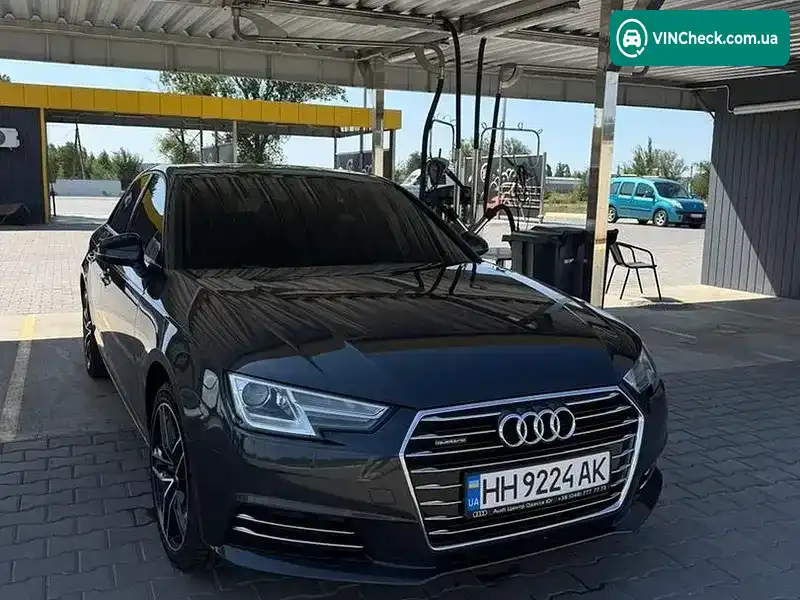 Audi A4 2017, фото з оголошення 2 з 9, VIN WAUANAF48HN029604
