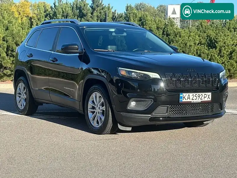 Jeep Cherokee 2018, фото з оголошення 2 з 20, VIN 1C4PJLCB1KD143819