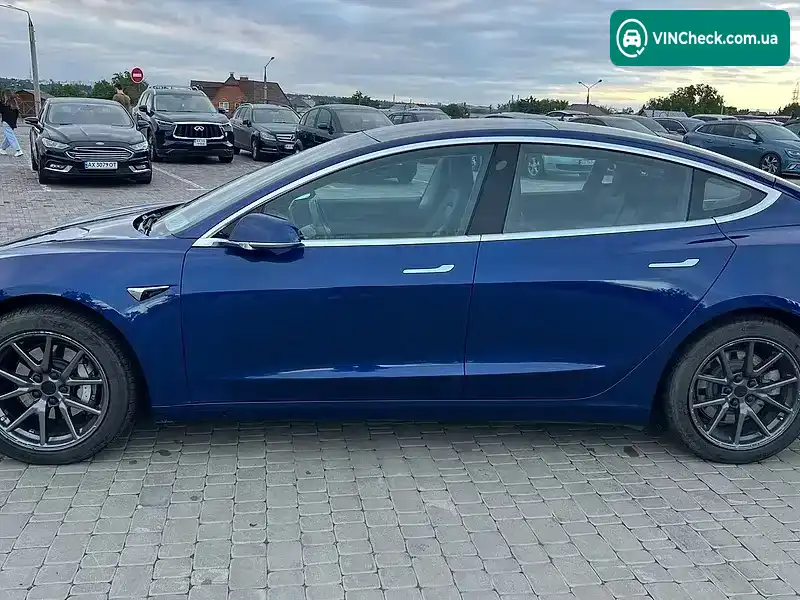 Tesla Model 3 2018, фото з оголошення 2 з 19, VIN 5YJ3E1EBXJF151011