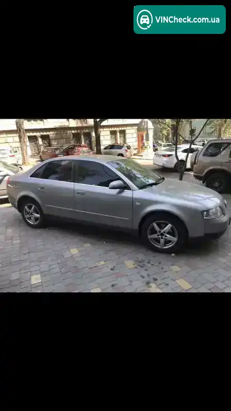 Audi A4 2002, фото з оголошення 1 з 9, VIN WAUZZZ8E02A286458