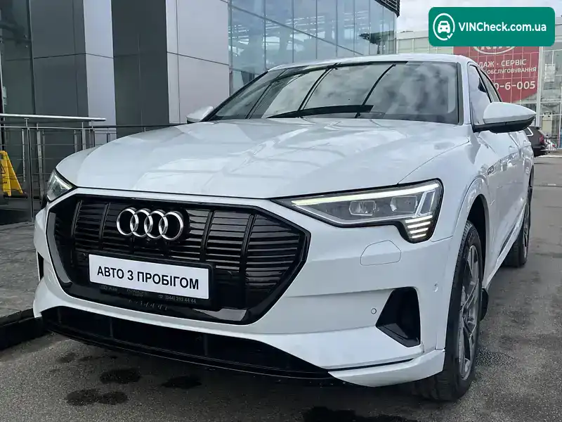 Audi e-tron 2020, фото з оголошення 2 з 21, VIN WAUZZZGE5LB025260