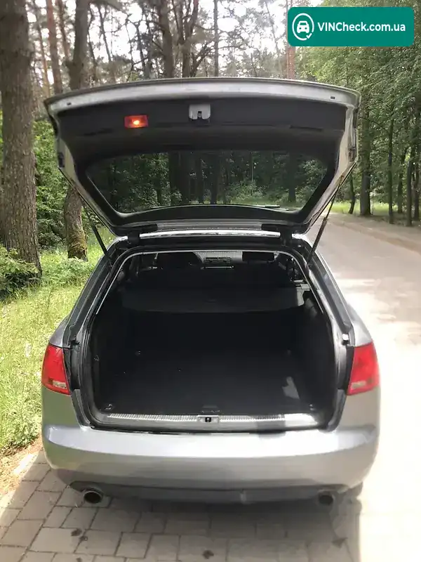 Audi A4 2005, фото з оголошення 2 з 19, VIN WAUZZZ8E25A572610