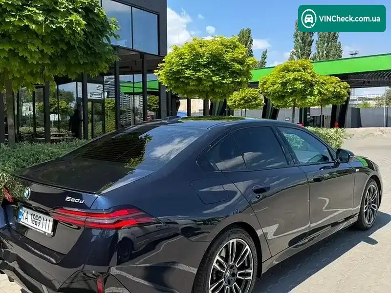 BMW 5 Series 2024, фото з оголошення 2 з 15, VIN WBA21FL050CR68501