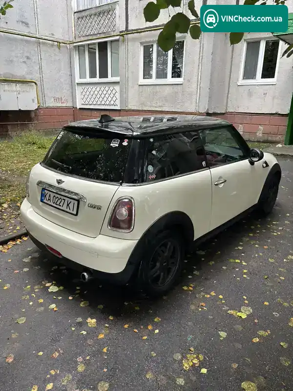 MINI Hatch 2008, фото з оголошення 2 з 18, VIN WMWMF31030TS75180