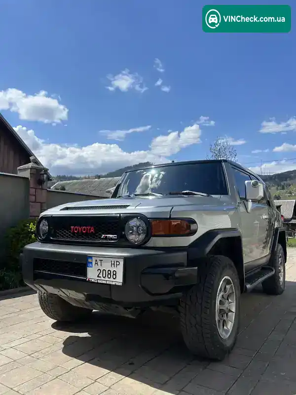 Toyota FJ Cruiser 2012, фото з оголошення 1 з 16, VIN JTEBU4BF8CK137598