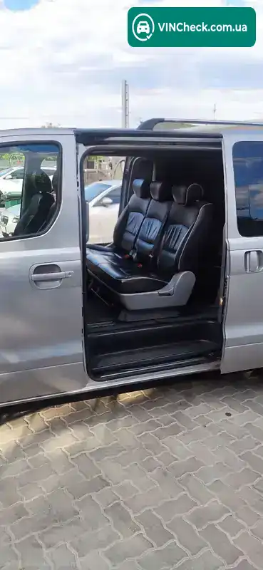 Hyundai H-1 2012, фото з оголошення 2 з 16, VIN KMHWH81KBCU490373