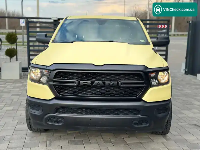 Ram 1500 2021, фото з оголошення 2 з 21, VIN 1C6RRFCG6MN671651