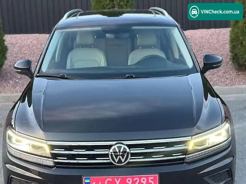 Volkswagen Tiguan 2017, фото з оголошення 2 з 20, VIN 3VV4B7AXXJM037704