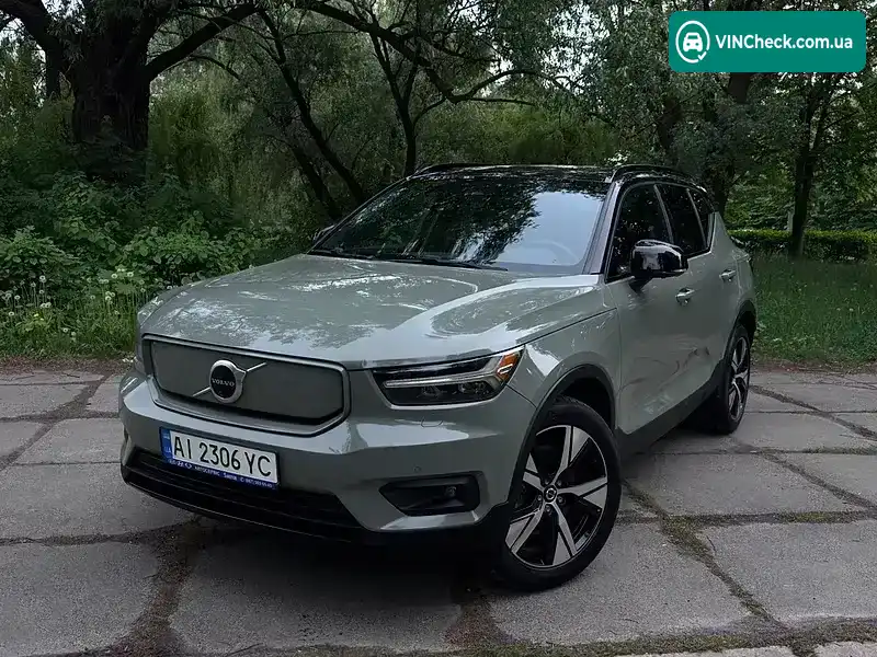 Volvo XC40 2022, фото з оголошення 1 з 20, VIN YV4ED3UR3M2547274