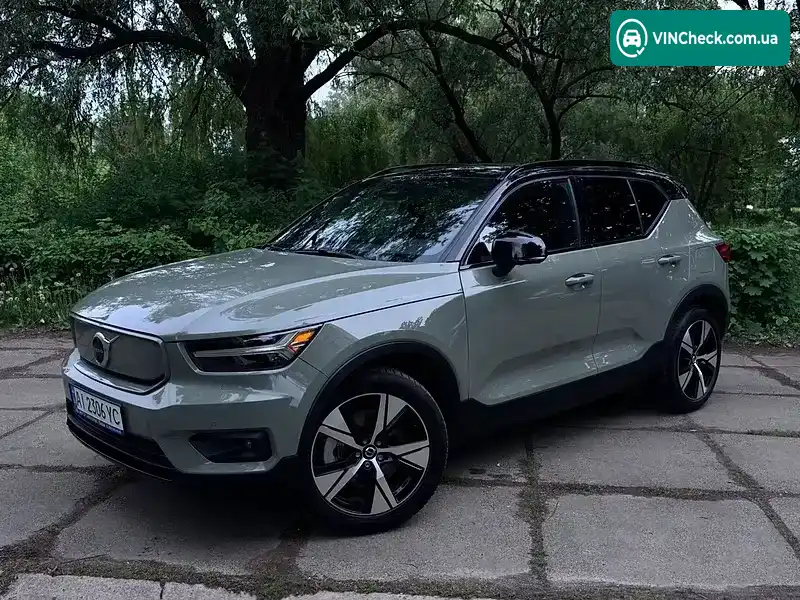 Volvo XC40 2022, фото з оголошення 2 з 20, VIN YV4ED3UR3M2547274