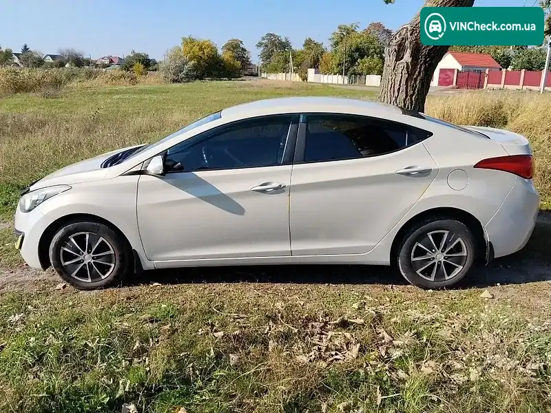 Hyundai Elantra 2012, фото з оголошення 2 з 10, VIN KMHDH41CBCU430784