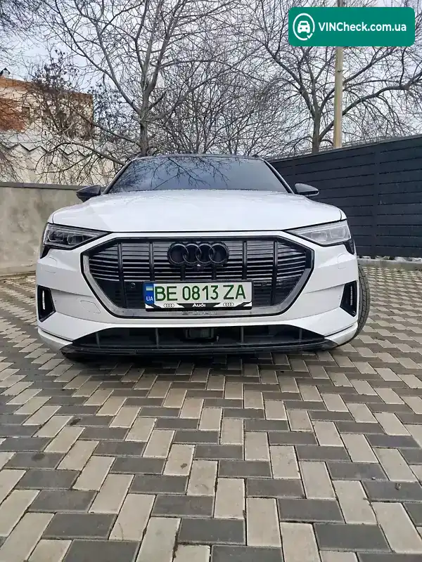Audi e-tron 2019, фото з оголошення 2 з 16, VIN WA1VAAGE9KB009355