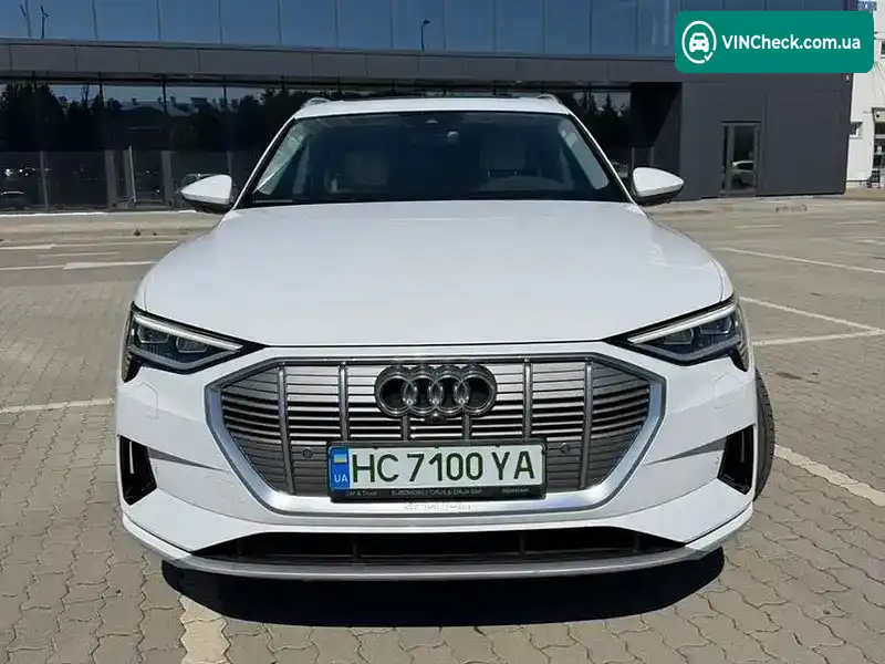 Audi e-tron 2019, фото з оголошення 2 з 20, VIN WA1LAAGE7KB024685