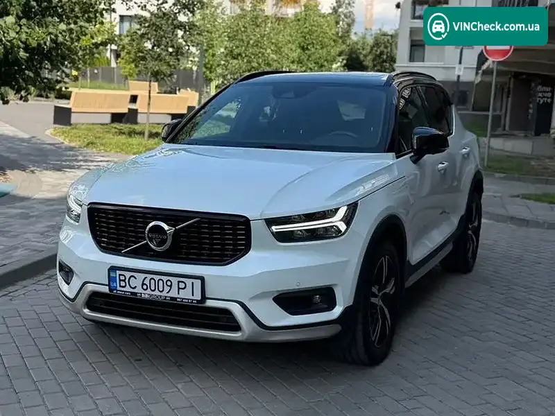 Volvo XC40 2020, фото з оголошення 1 з 20, VIN YV1XZA6VCM2422940
