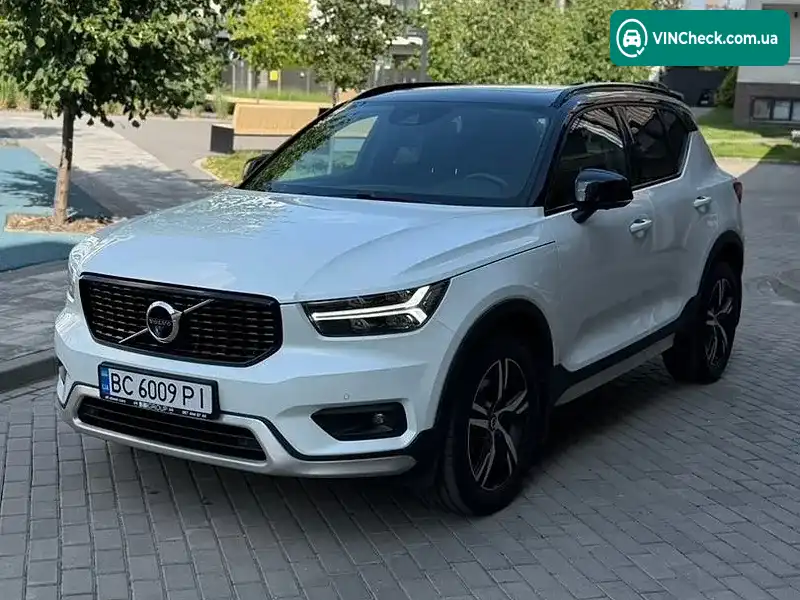 Volvo XC40 2020, фото з оголошення 2 з 20, VIN YV1XZA6VCM2422940