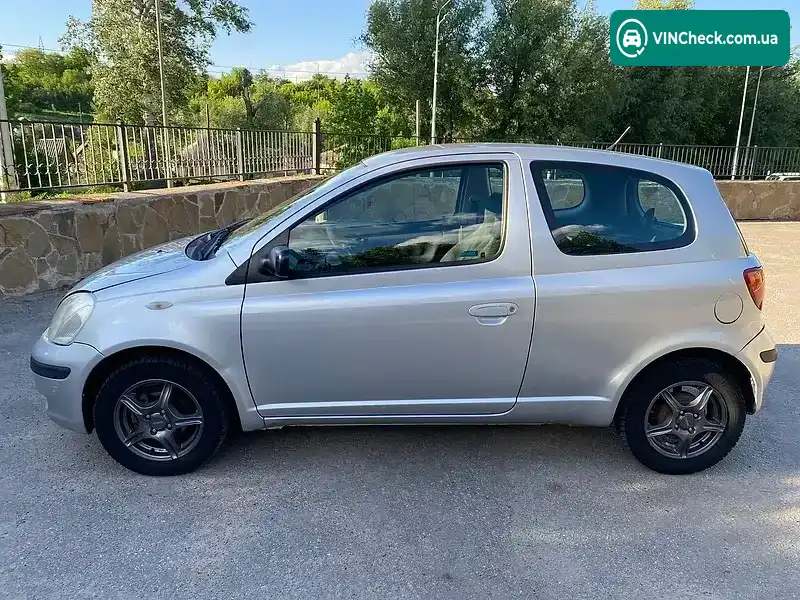Toyota Yaris 2003, фото з оголошення 2 з 9, VIN VNKJV12360A211787
