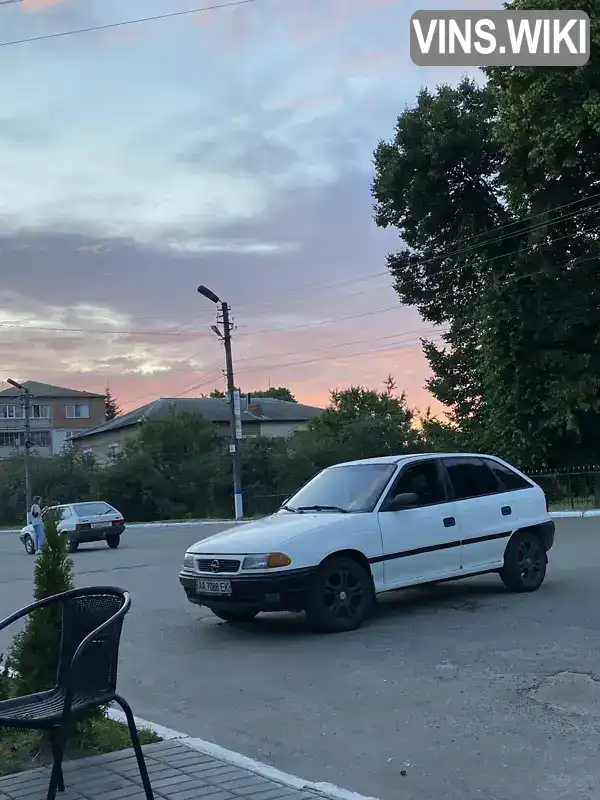 Opel Astra 1995, фото з оголошення 1 з 6, VIN W0L000058S2538556