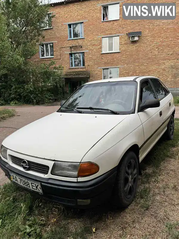 Opel Astra 1995, фото з оголошення 2 з 6, VIN W0L000058S2538556
