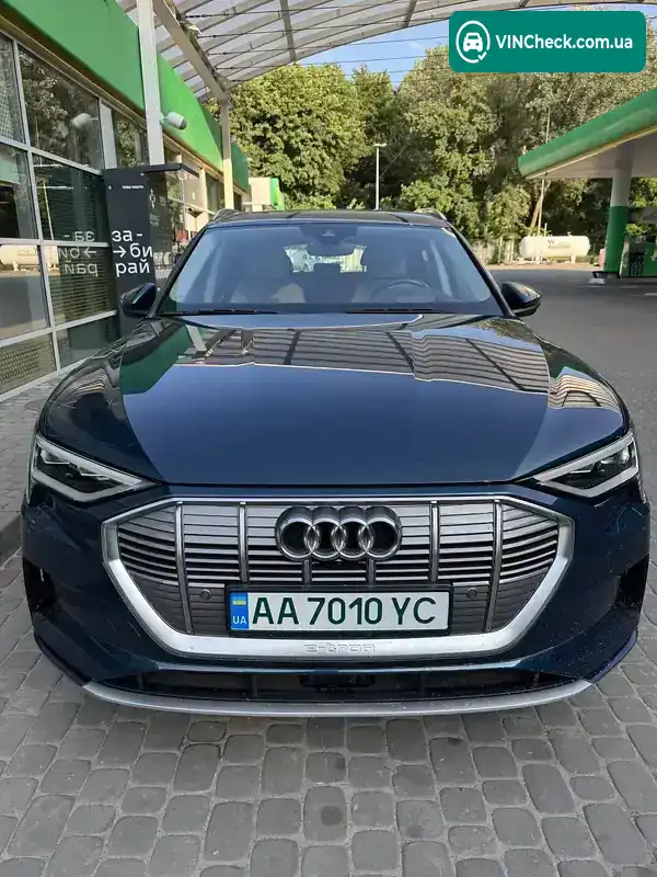 Audi e-tron 2019, фото з оголошення 2 з 18, VIN WA1VABGE7KB013734