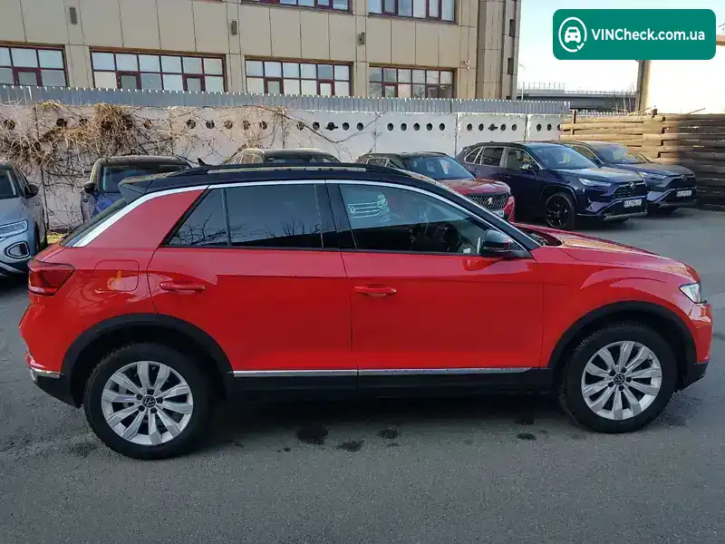 Volkswagen T-Roc 2021, фото з оголошення 1 з 20, VIN WVGZZZA1ZNV059794