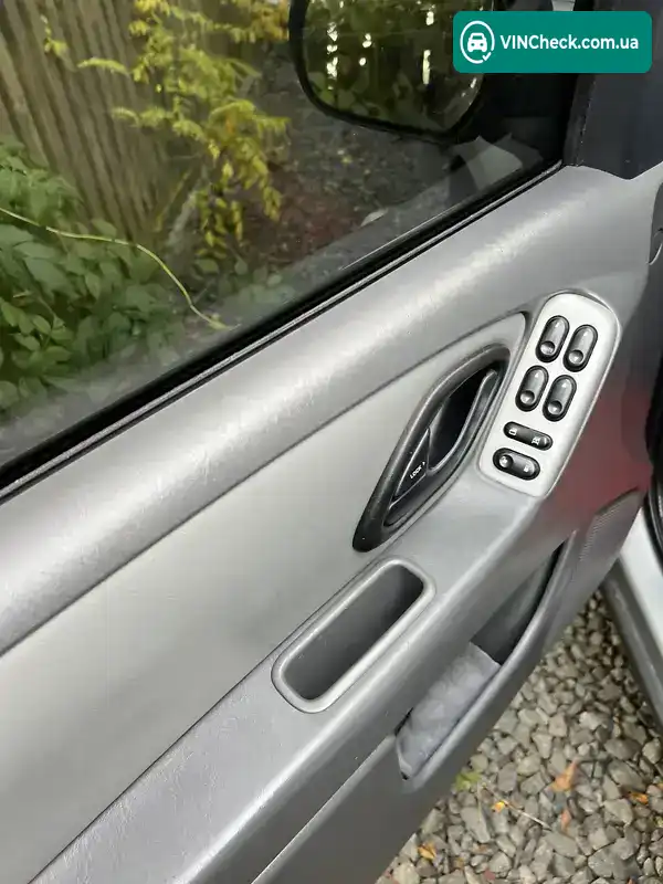 Ford Escape 2006, фото з оголошення 1 з 13, VIN 1FMYU93196KC66044
