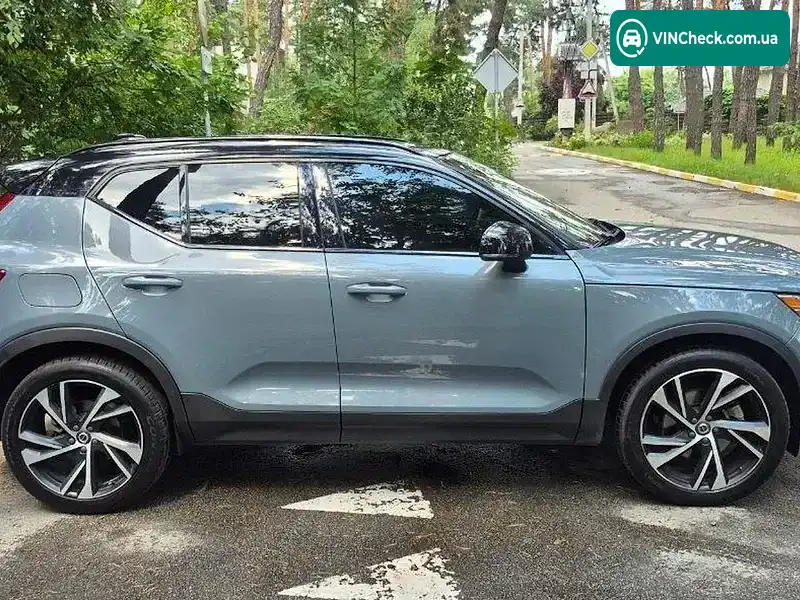 Volvo XC40 2020, фото з оголошення 2 з 20, VIN YV4162UM3L2325100